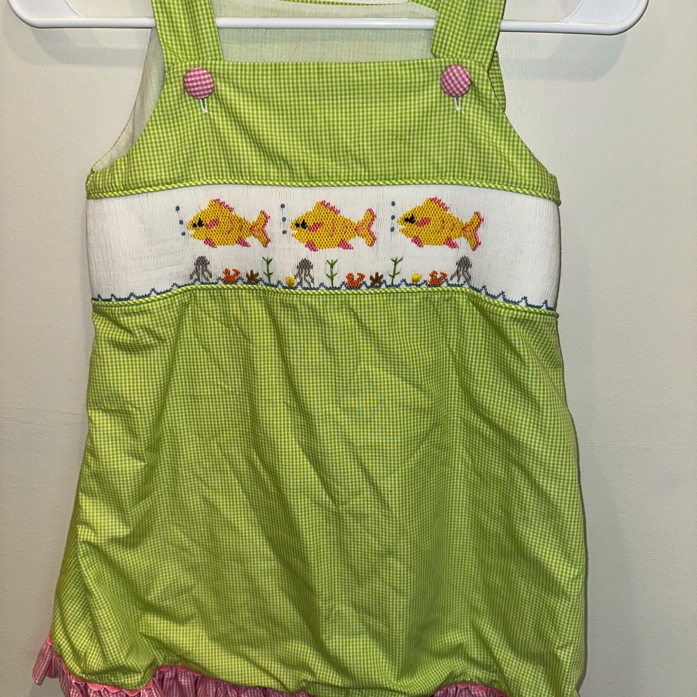 Casual Green and Pink Dress with Sleeveless Design